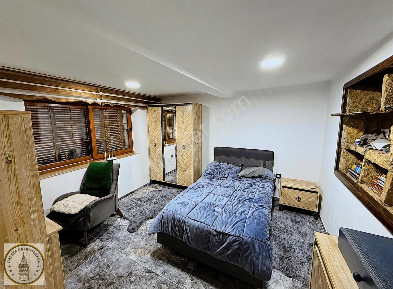 Galata,dan Söke Kemalpaşa Mah,de 220 M² 7+2 Satılık Taş Ev - Görsel 3