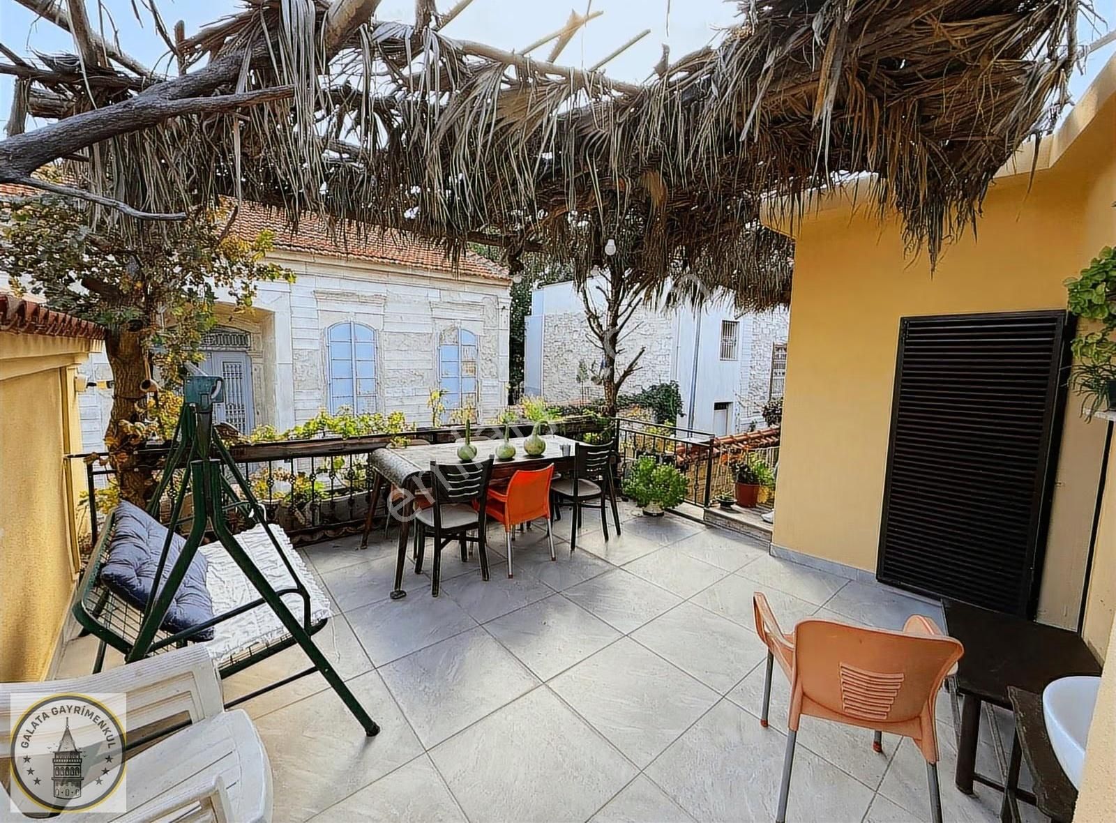 Galata,dan Söke Kemalpaşa Mah,de 220 M² 7+2 Satılık Taş Ev - Görsel 10