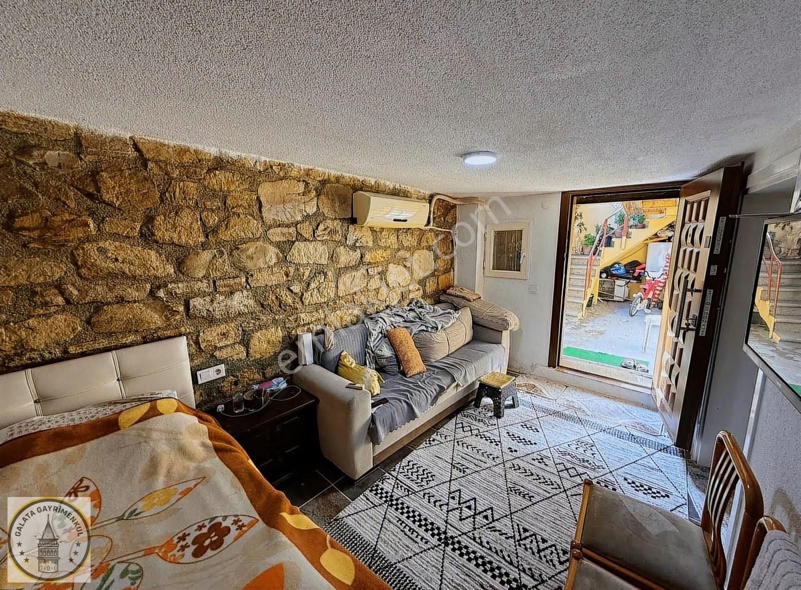 Galata,dan Söke Kemalpaşa Mah,de 220 M² 7+2 Satılık Taş Ev - Görsel 8