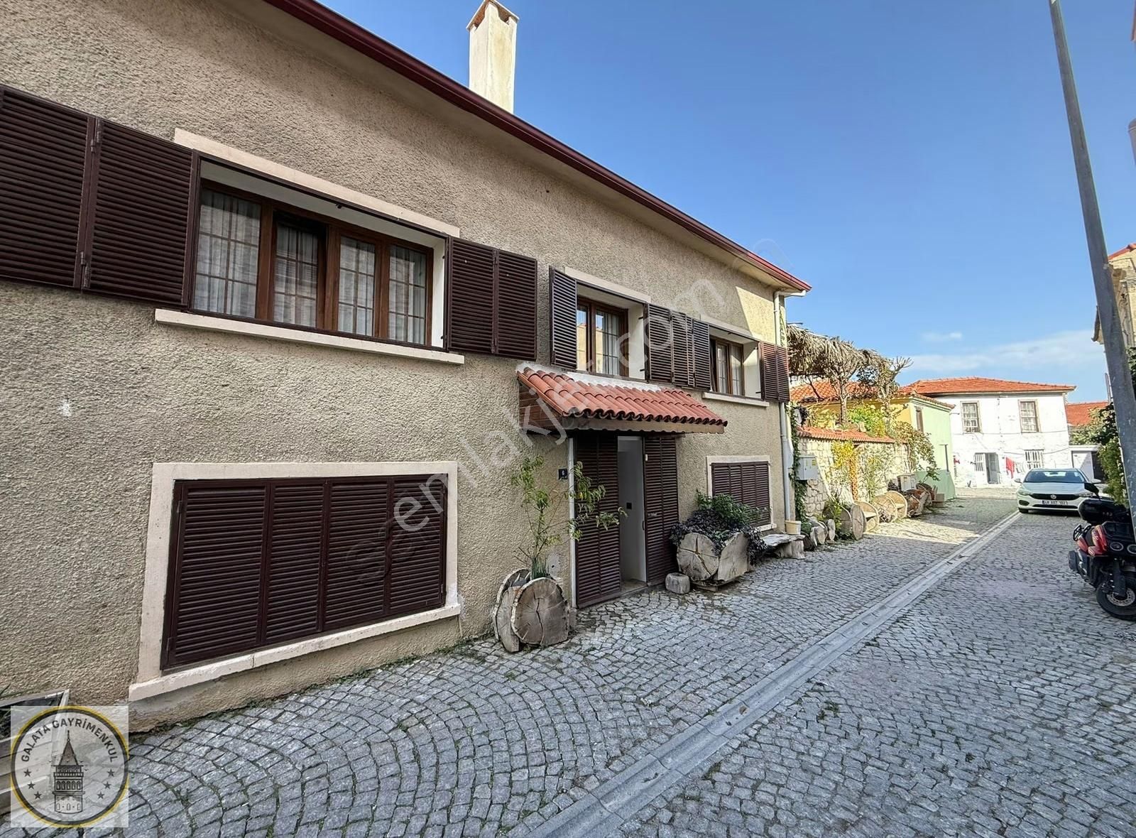 Galata,dan Söke Kemalpaşa Mah,de 220 M² 7+2 Satılık Taş Ev - Görsel 2