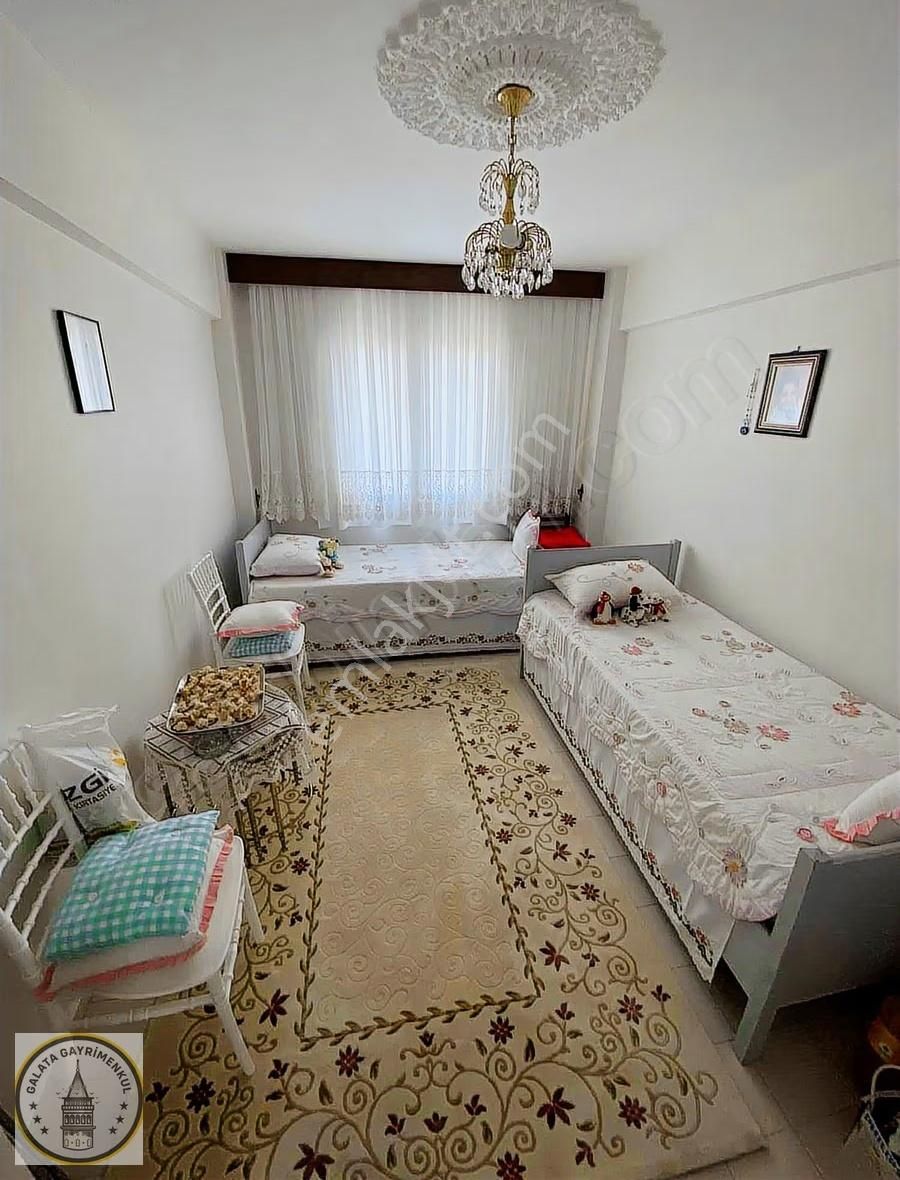 Galata'dan Çeltikçi Mahallesinde 3+1 Bakımlı Daire - Görsel 23