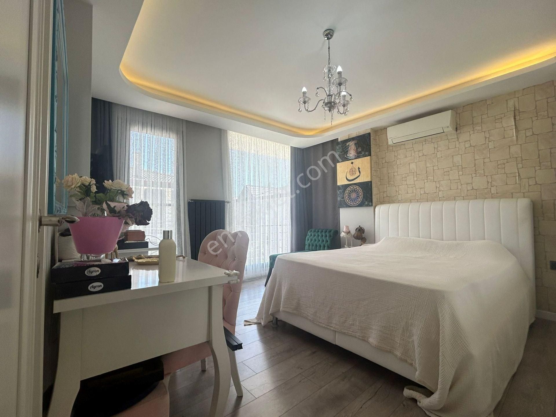 Yükselden Hamidiyede Havuzlu Sitede Bağımsız Bahçeli 5+1 Villa ▓ - Görsel 7