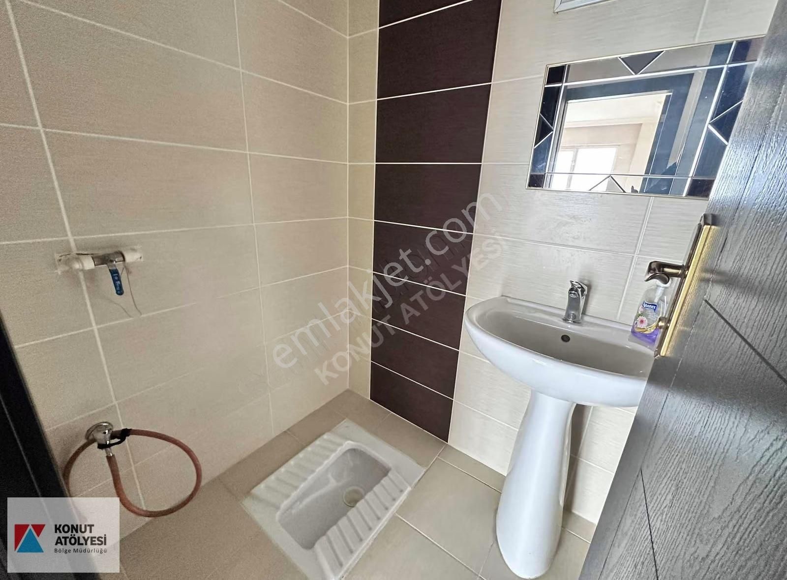 Sultantepe Sitesin'de Kiralık 2+1 Merkezi Konumda Sultanbeyli - Görsel 15