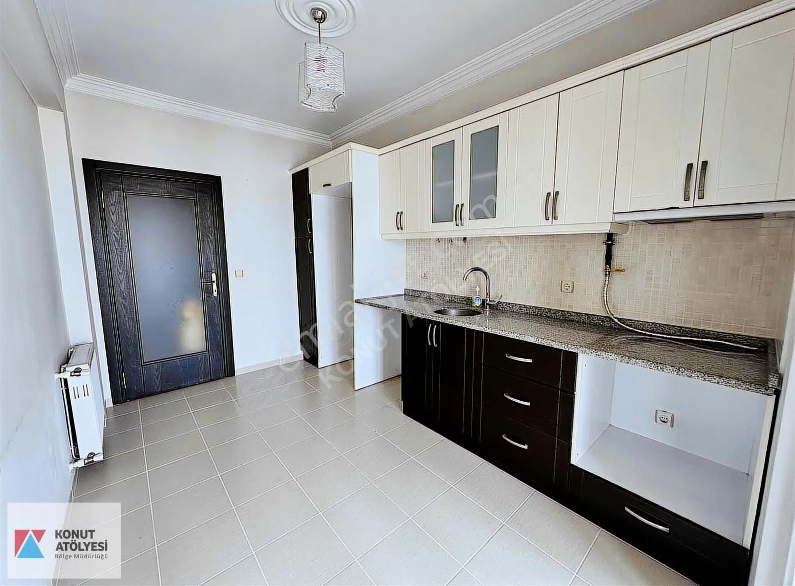 Sultantepe Sitesin'de Kiralık 2+1 Merkezi Konumda Sultanbeyli - Görsel 16