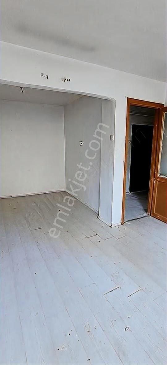 Çift Cephe Açık Balkonlu Aile Apartmanında - Görsel 18