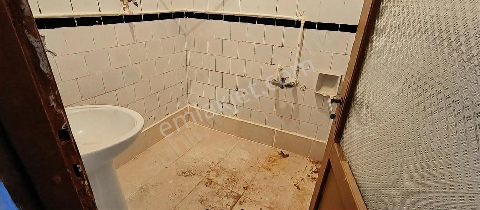 Çift Cephe Açık Balkonlu Aile Apartmanında - Görsel 12