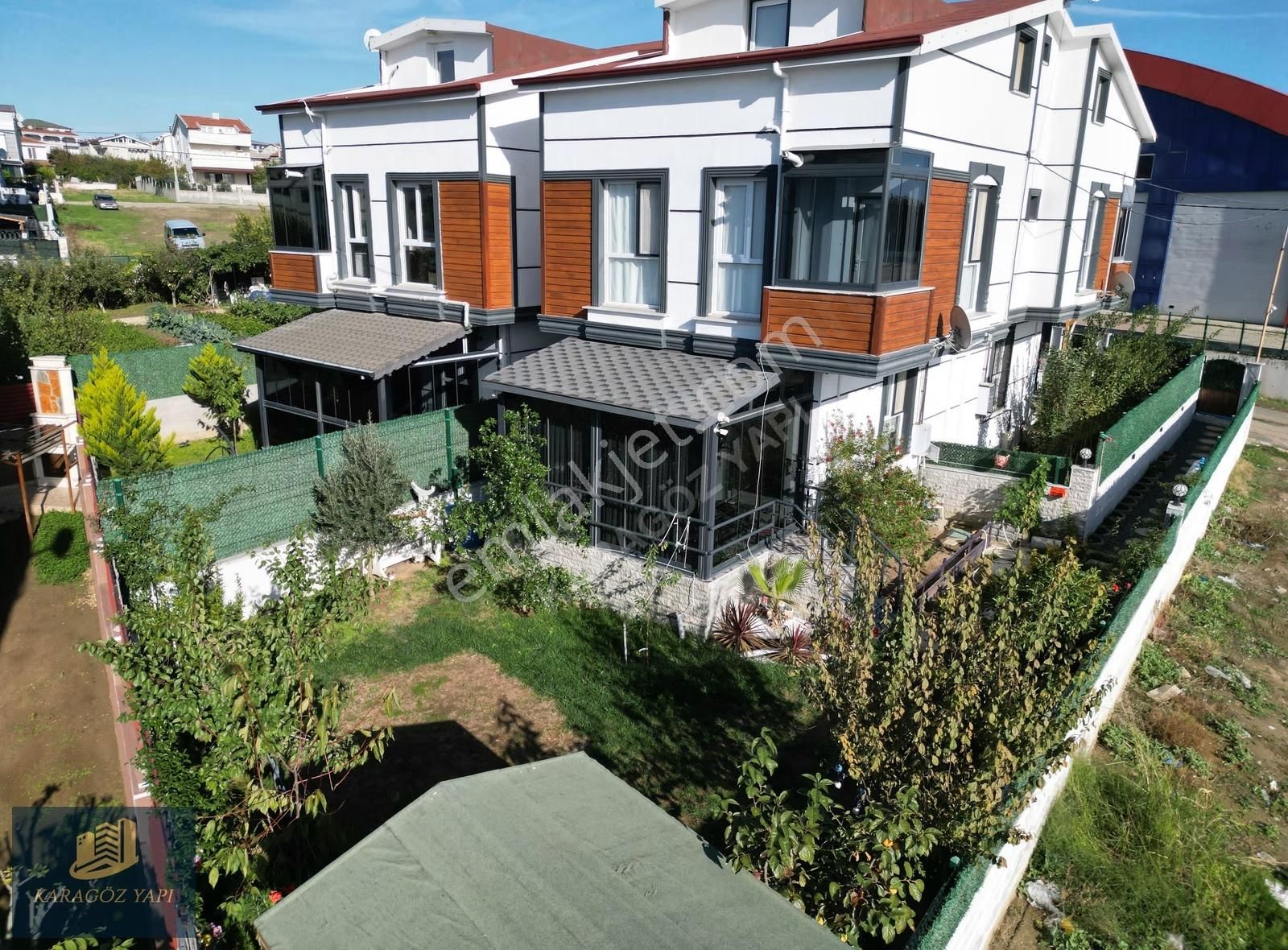 Karagöz Yapı - Kapalı Pazarın Yanında Merkezi Konum Da Villa