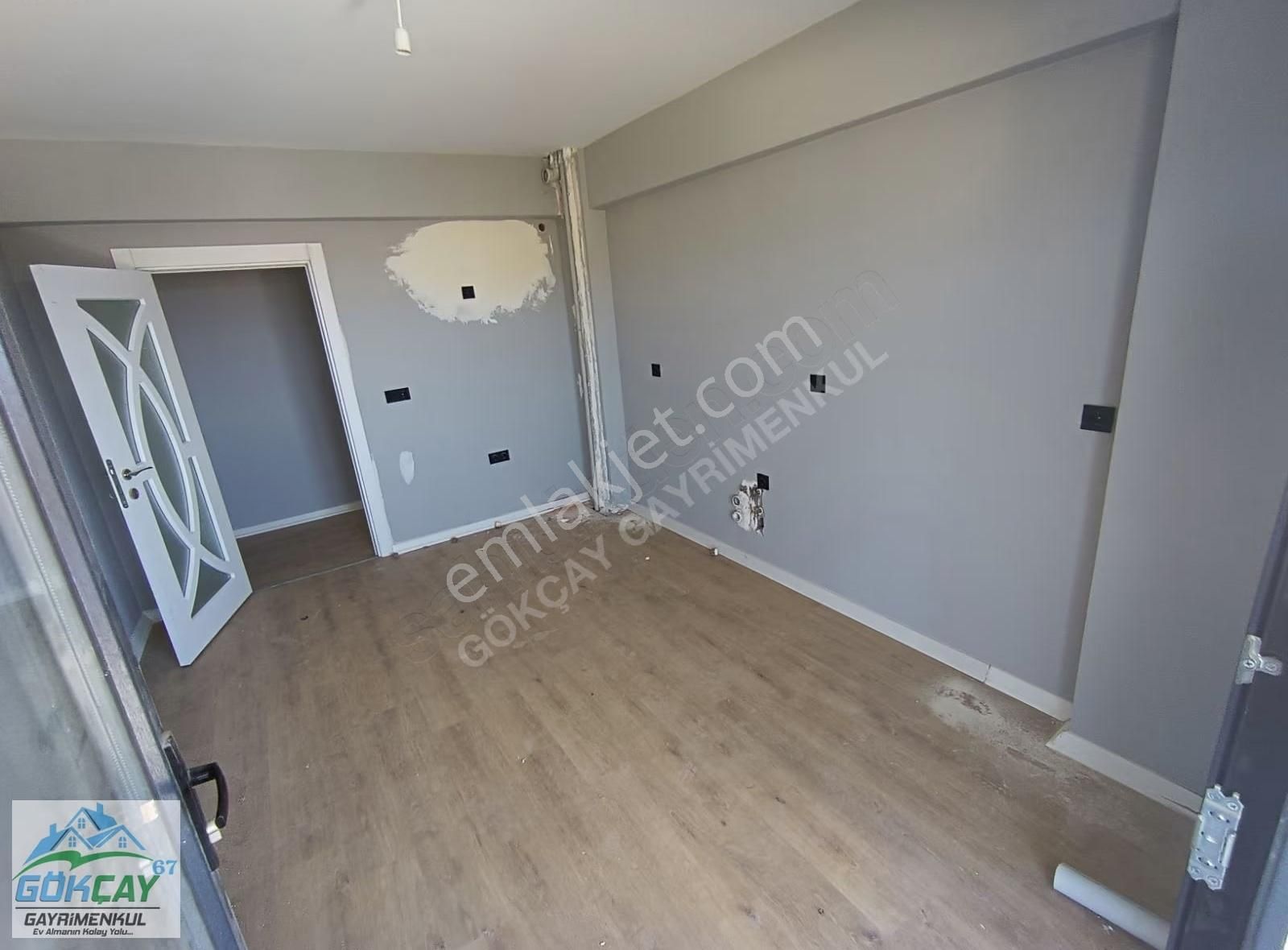 Acil Satılık Maliyetine 3+1 Site İçi Ön Cephe Geniş Daire - Görsel 9