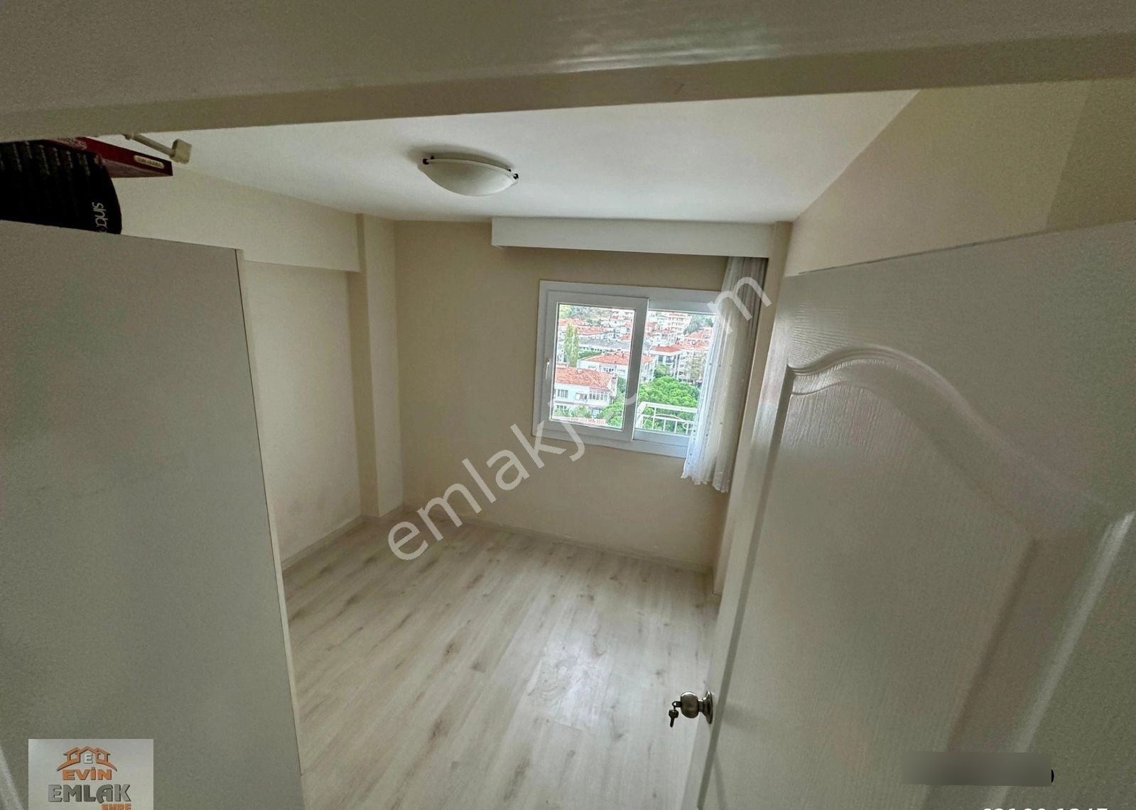 Panoramik Manzaralı...amerikan Koleji Karşısı Otoparklı 3+1 - Görsel 21