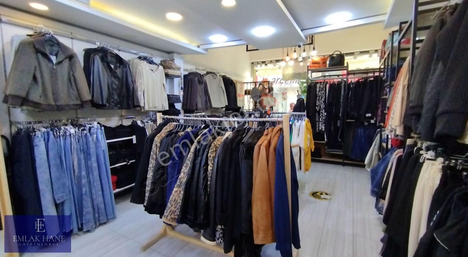 Ana Arter Yüksek Cirolu Gazi Caddesinde Bayan Giyim Mağazası*** - Görsel 12