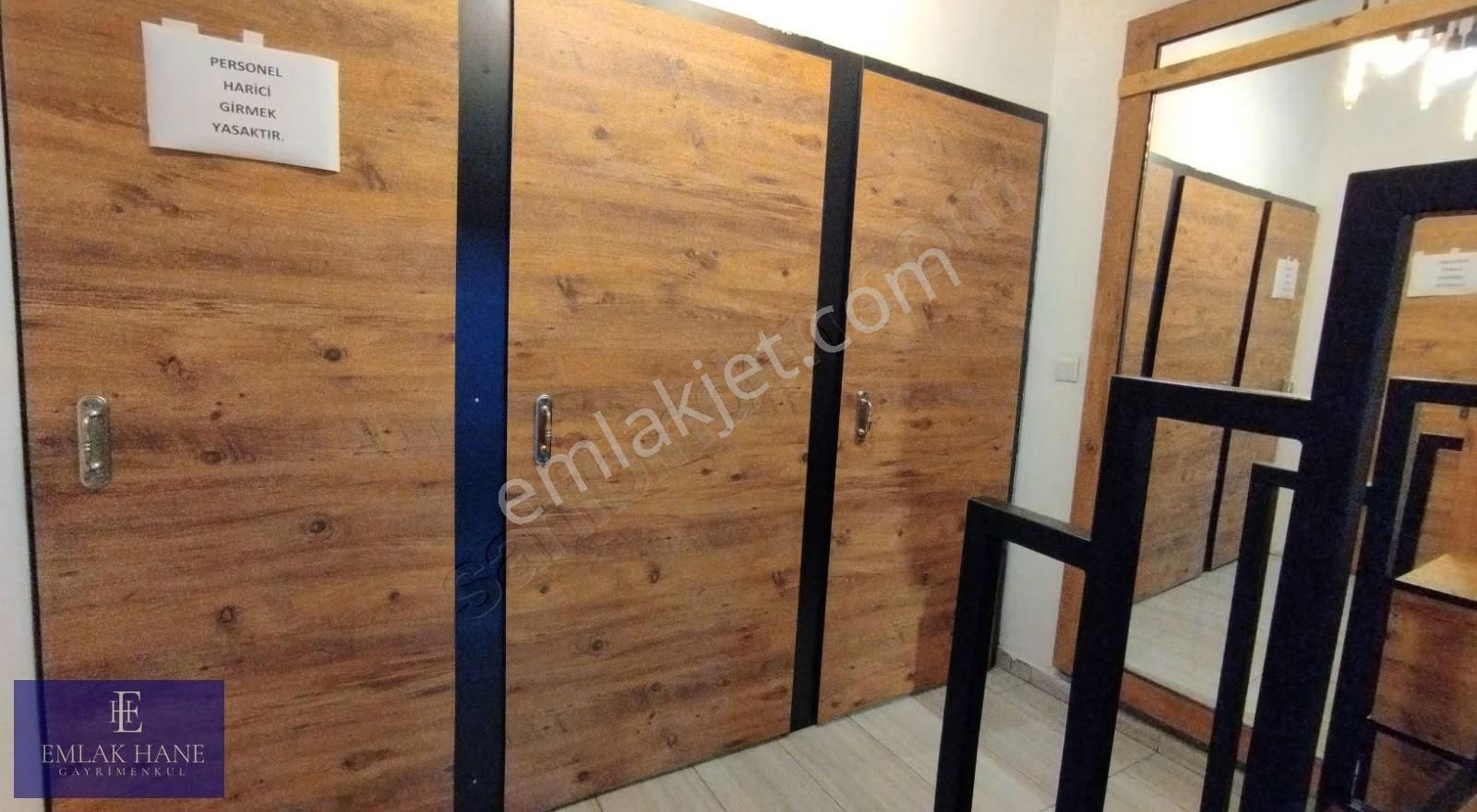 Ana Arter Yüksek Cirolu Gazi Caddesinde Bayan Giyim Mağazası*** - Görsel 2