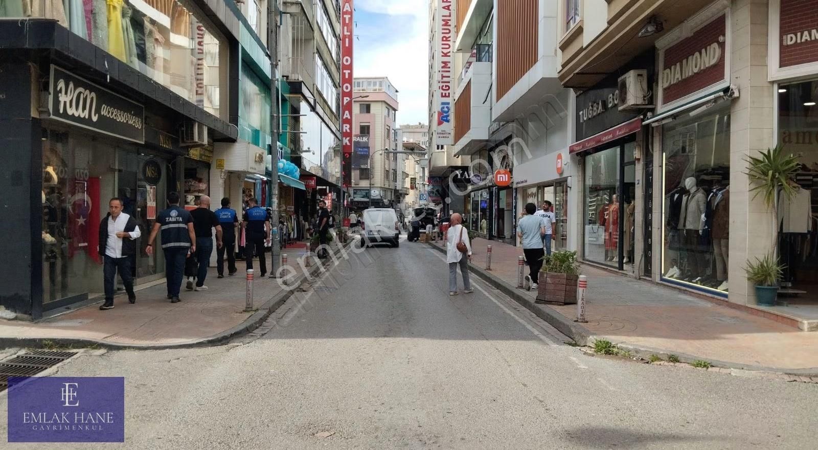 Ana Arter Yüksek Cirolu Gazi Caddesinde Bayan Giyim Mağazası*** - Görsel 15