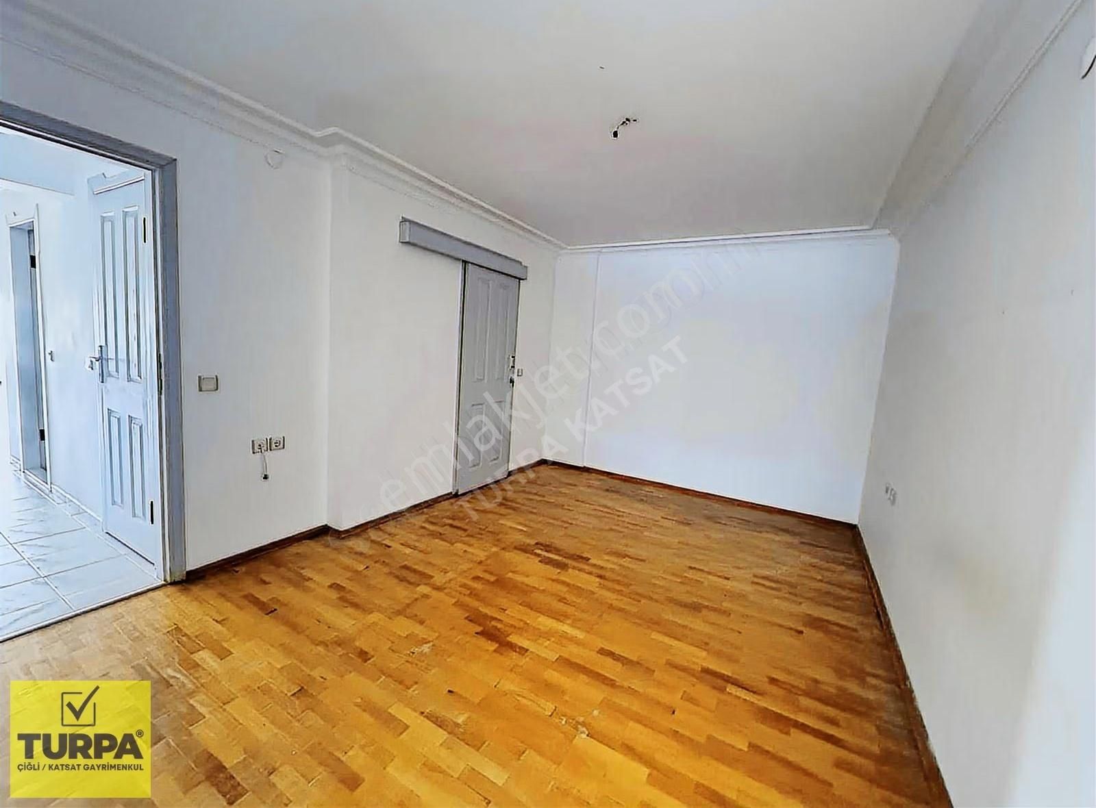 Bostanlı Akbank Sokağı Girişinde 3+1 Boş Daire - Görsel 13