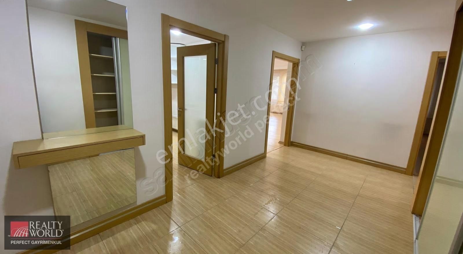 *realty World*büyükçekmece De Satılık Lüks Daire - Görsel 17