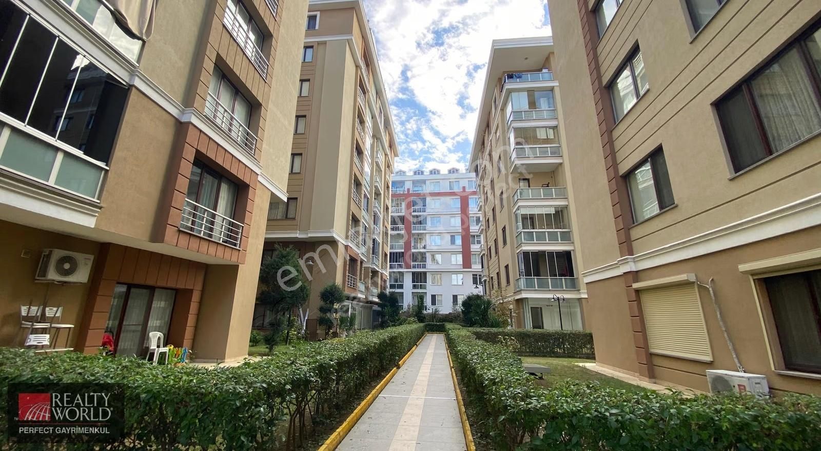 *realty World*büyükçekmece De Satılık Lüks Daire - Görsel 13