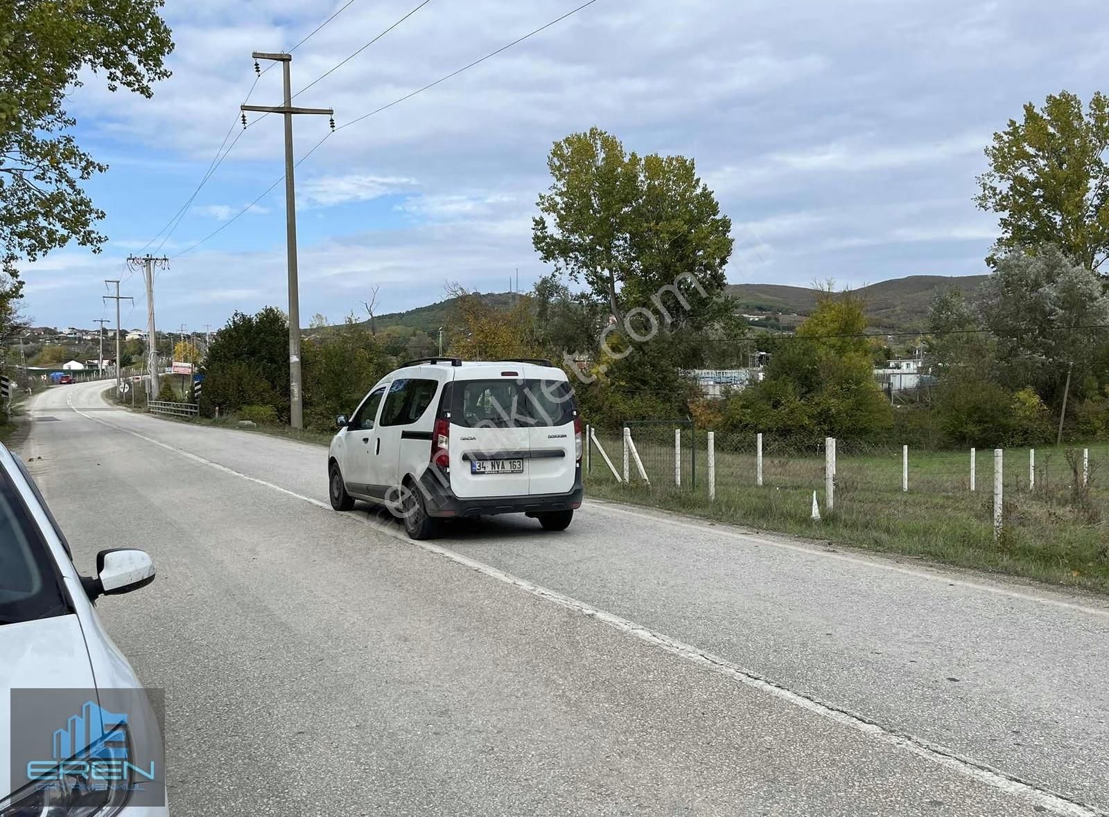 Eren Gayrimenkul'den Binkılıç Asfalt Cephe Etrafı Çevrili Parsel - Görsel 3