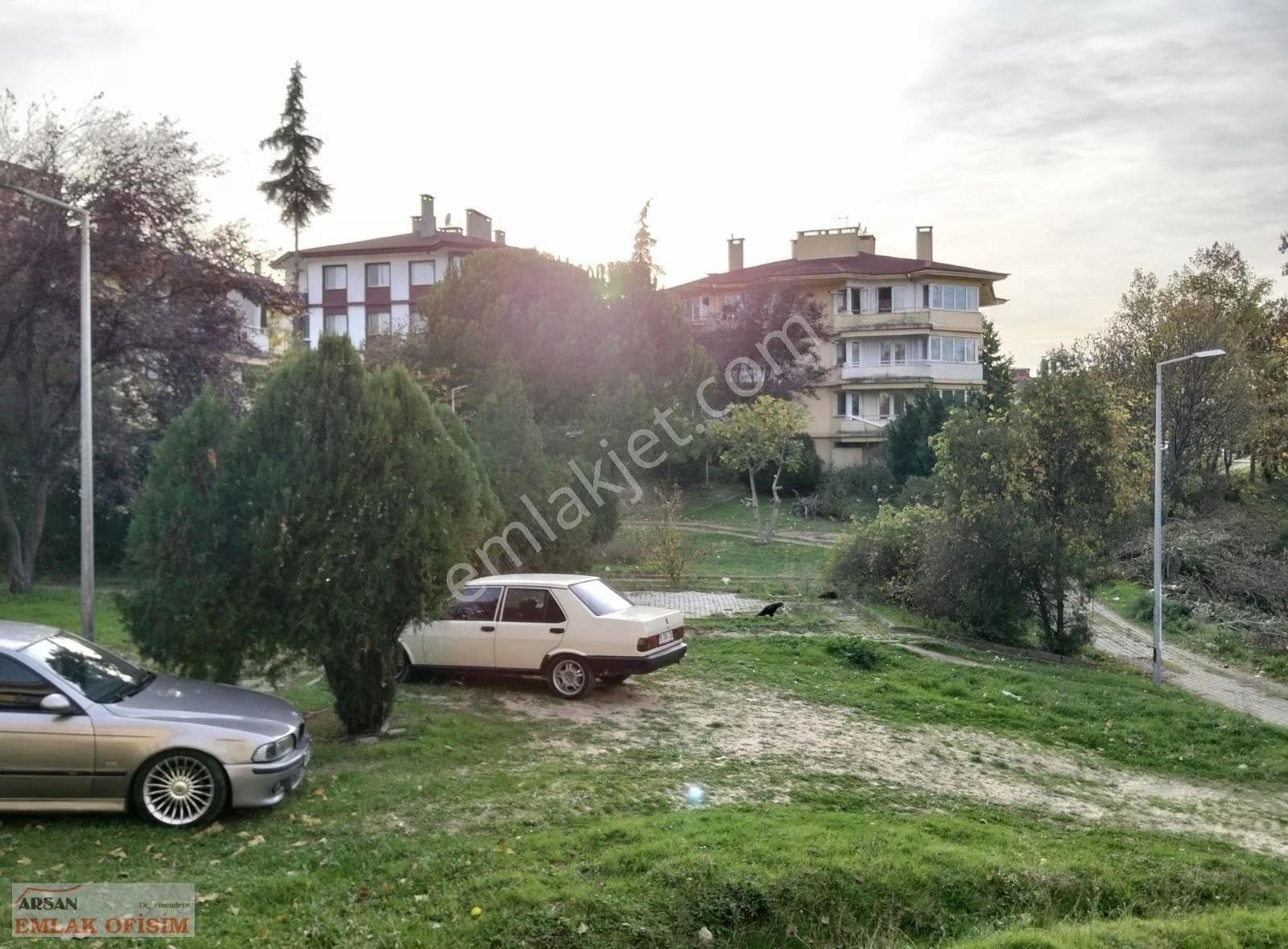 Deniz Manzaralı Satılık Yüksek Zemin Kat Kalıcı Konut 3+1 100 M2 - Görsel 24