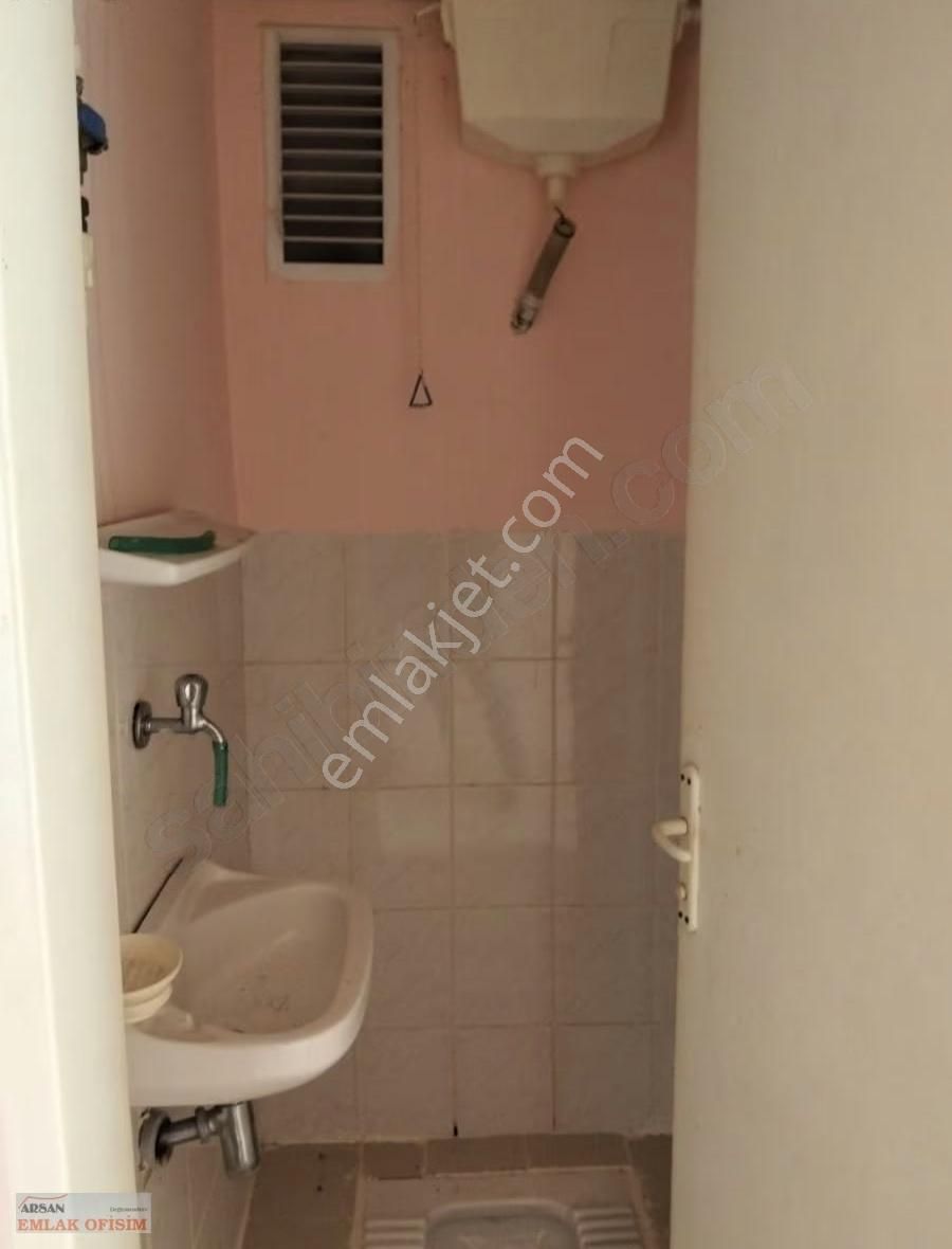 Deniz Manzaralı Satılık Yüksek Zemin Kat Kalıcı Konut 3+1 100 M2 - Görsel 19