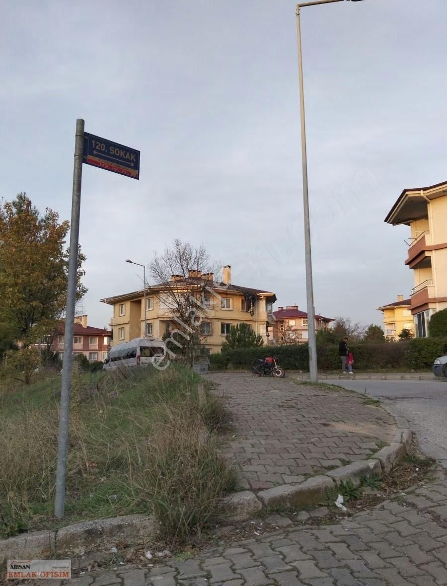 Deniz Manzaralı Satılık Yüksek Zemin Kat Kalıcı Konut 3+1 100 M2 - Görsel 9