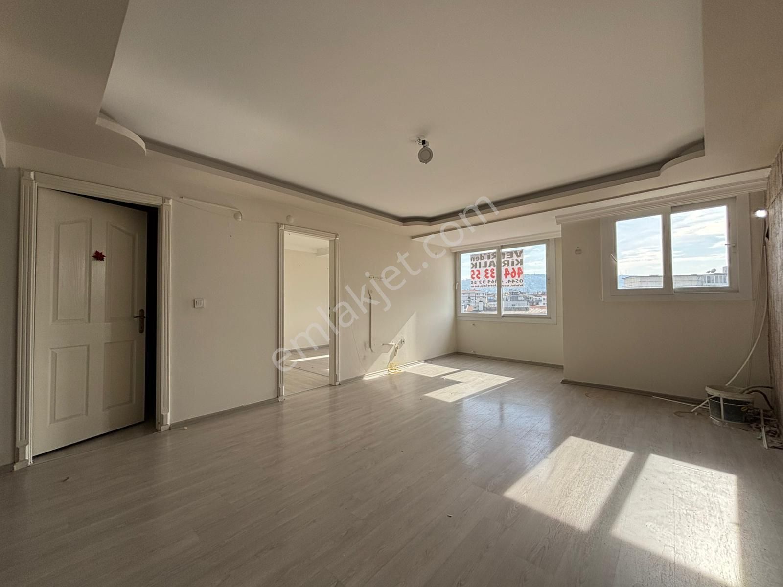 Alsancak Aliçetinkayada Hastane Acil Karşısı Kiralık İş Yeri!