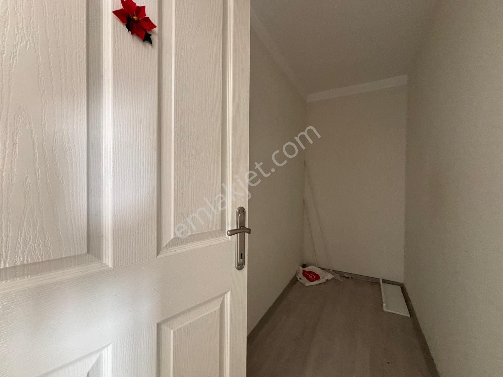 Alsancak Aliçetinkayada Hastane Acil Karşısı Kiralık İş Yeri! - Görsel 8