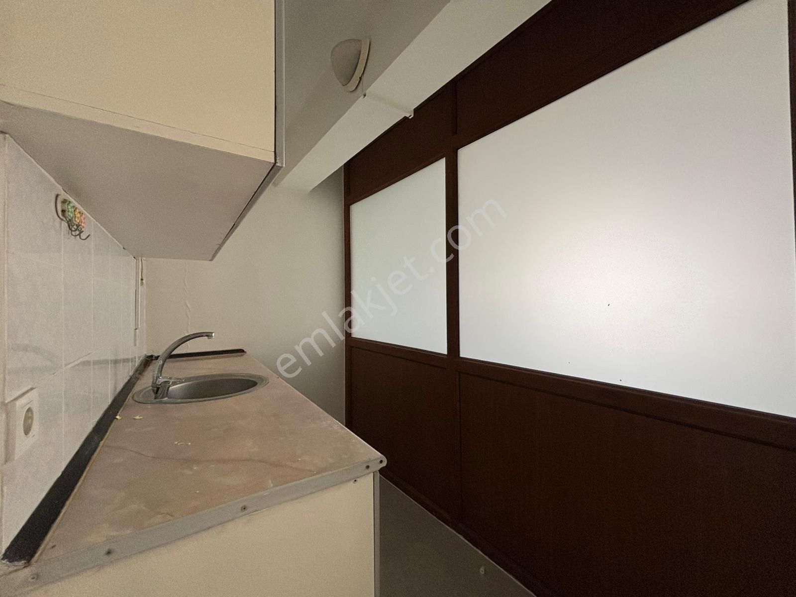 Alsancak Aliçetinkayada Hastane Acil Karşısı Kiralık İş Yeri! - Görsel 16