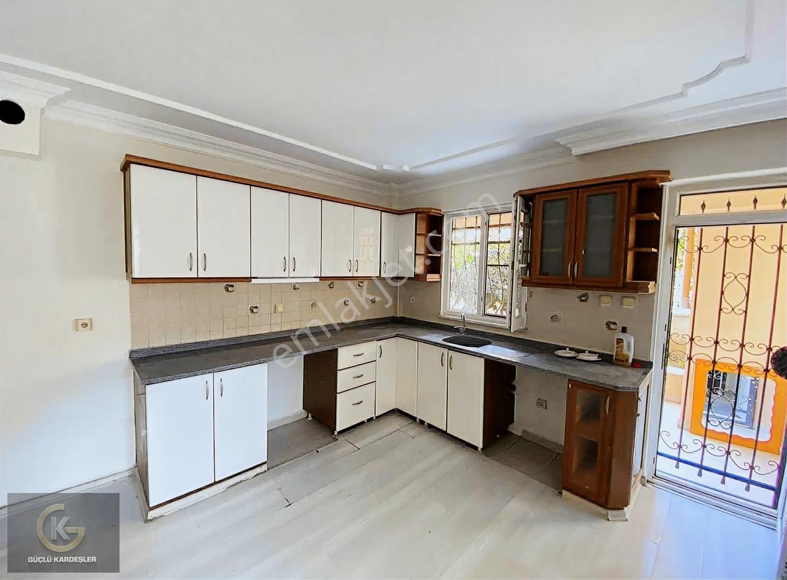 Güçlü Kardeşlerden Altınoluk Merkezde 2+1 Uygun Fiyatlı Daire - Görsel 11