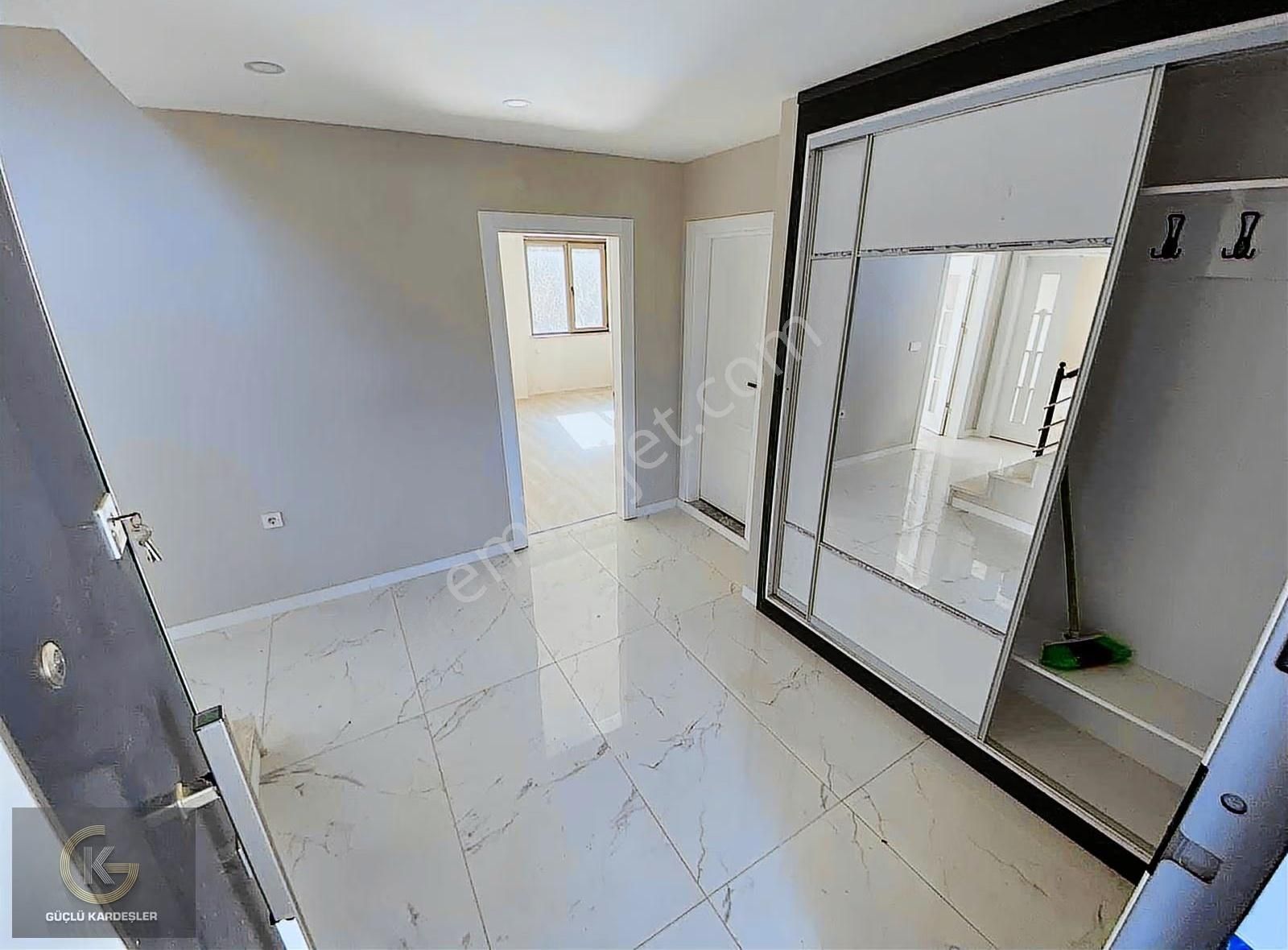 Güçlü Kardeşlerden Doğa İle İç İçe 4+1 Geniş Bahçeli Villalar - Görsel 12