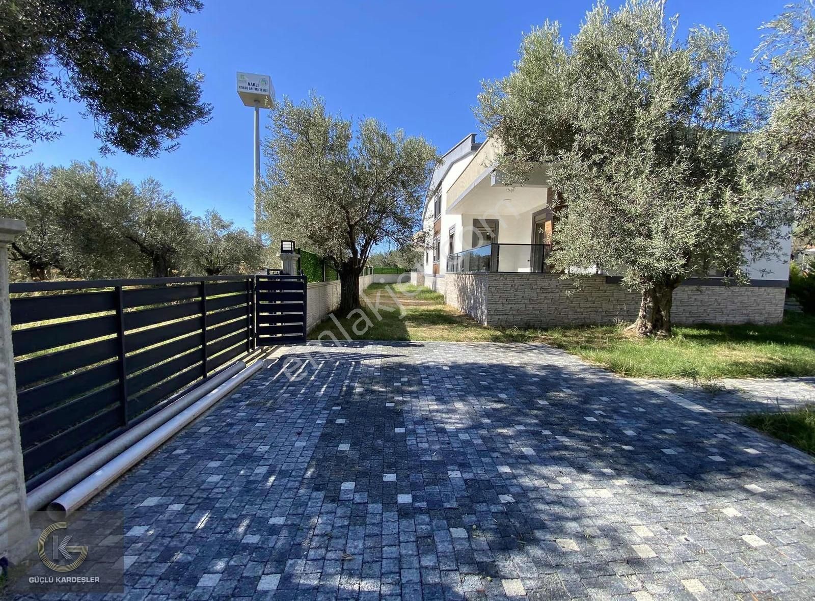 Güçlü Kardeşlerden Doğa İle İç İçe 4+1 Geniş Bahçeli Villalar - Görsel 19