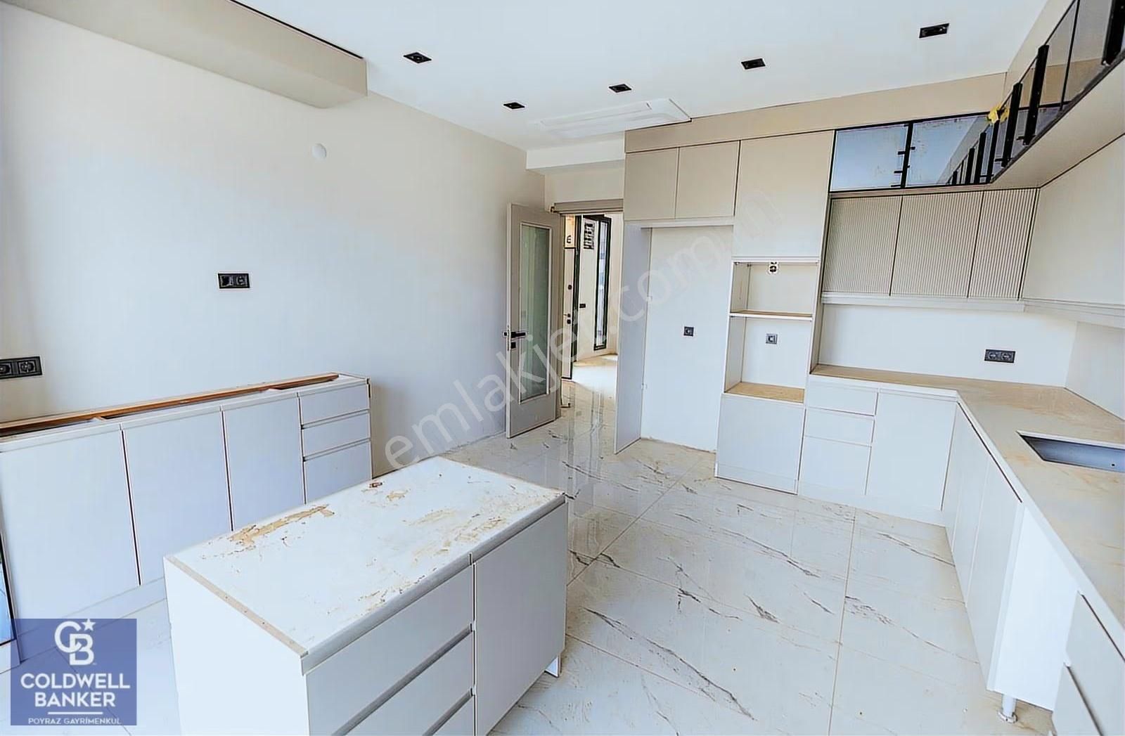 Menderes Coldwell Banker Poyraz'dan Müstakil Havuzlu Lüks Villa - Görsel 24