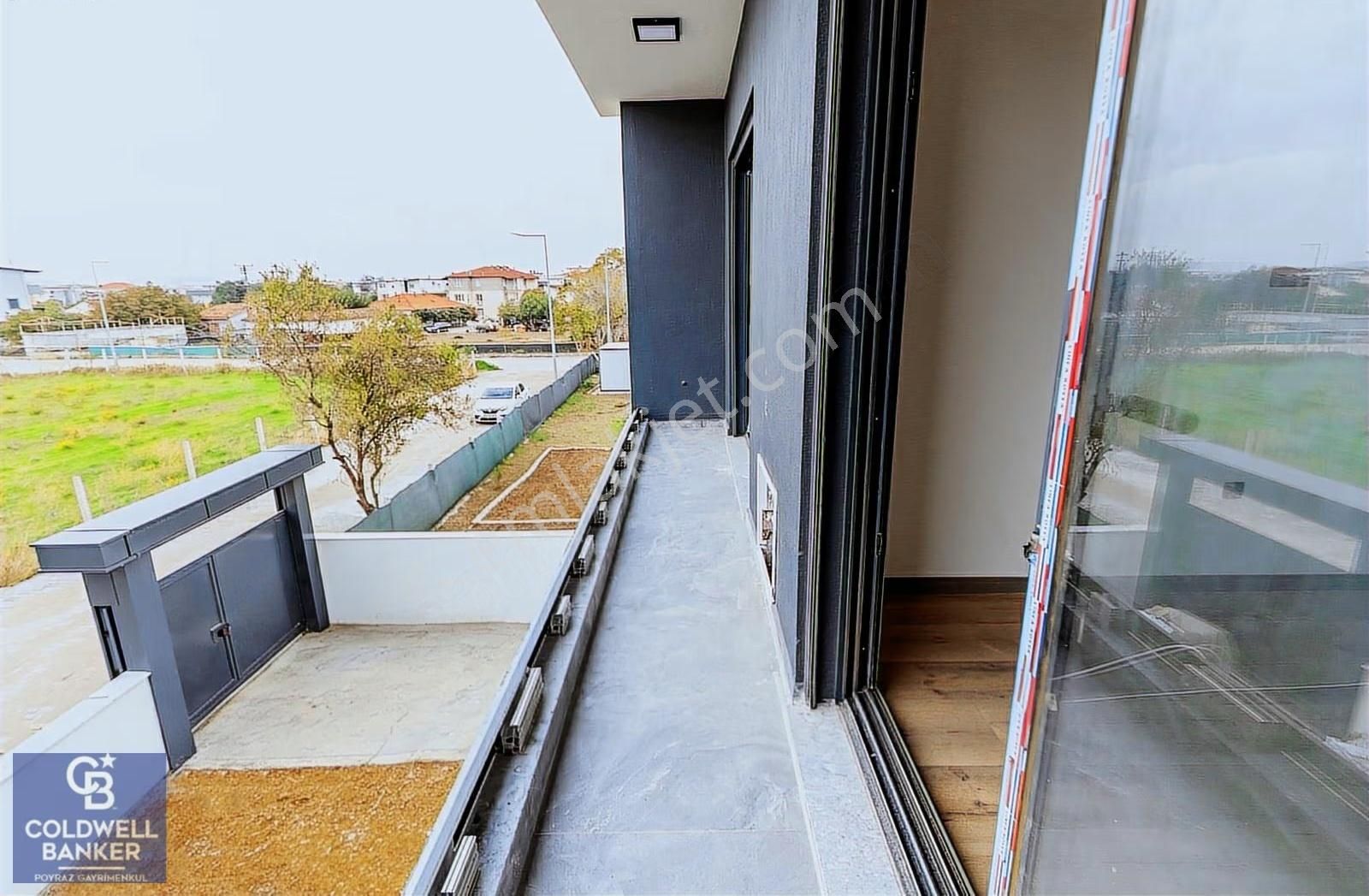 Menderes Coldwell Banker Poyraz'dan Müstakil Havuzlu Lüks Villa - Görsel 9