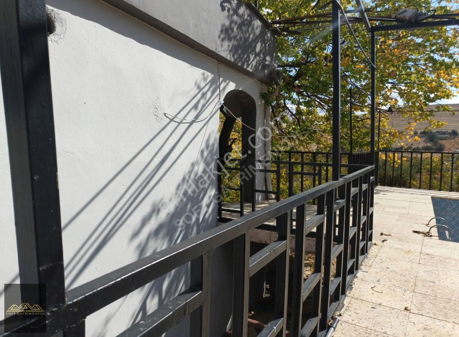 Bağlarbaşı`nın En Gözde Konumunda 1500 M2 Satılık Bağevi - Görsel 9