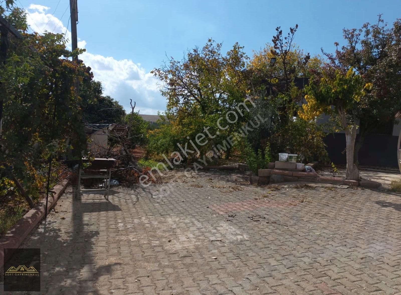 Bağlarbaşı`nın En Gözde Konumunda 1500 M2 Satılık Bağevi - Görsel 4