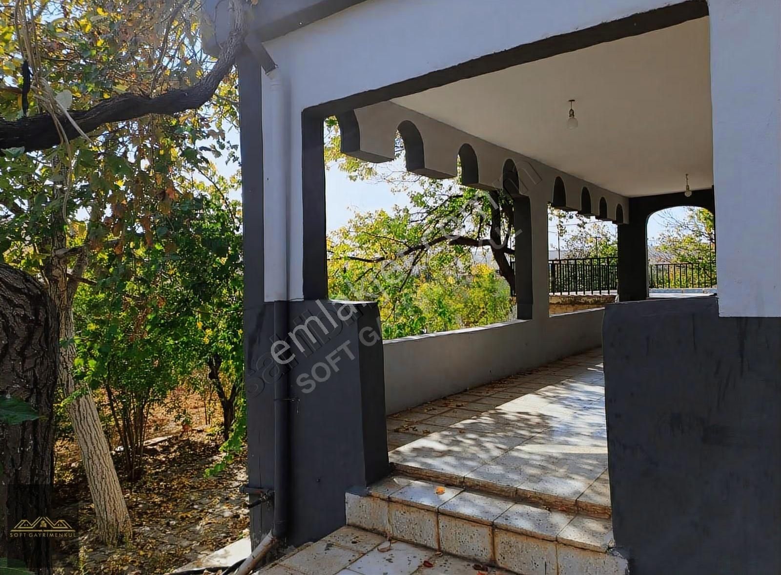 Bağlarbaşı`nın En Gözde Konumunda 1500 M2 Satılık Bağevi - Görsel 12