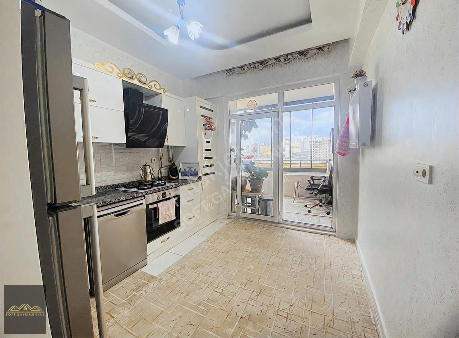 Karacaahmet'te Geniş Cam Balkonlu Masrafsız Satılık 2+1 Daire - Görsel 13