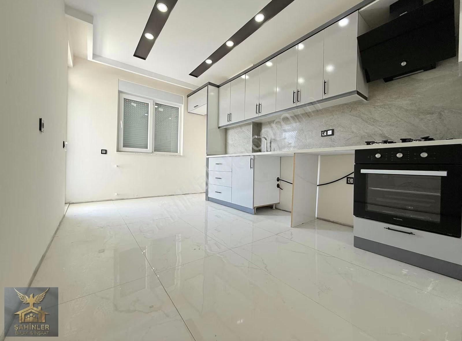 Aydoğmuşta Tranvaya Yürüme Mesafesinde Ebeveyn Banyolu 110 M2 - Görsel 13