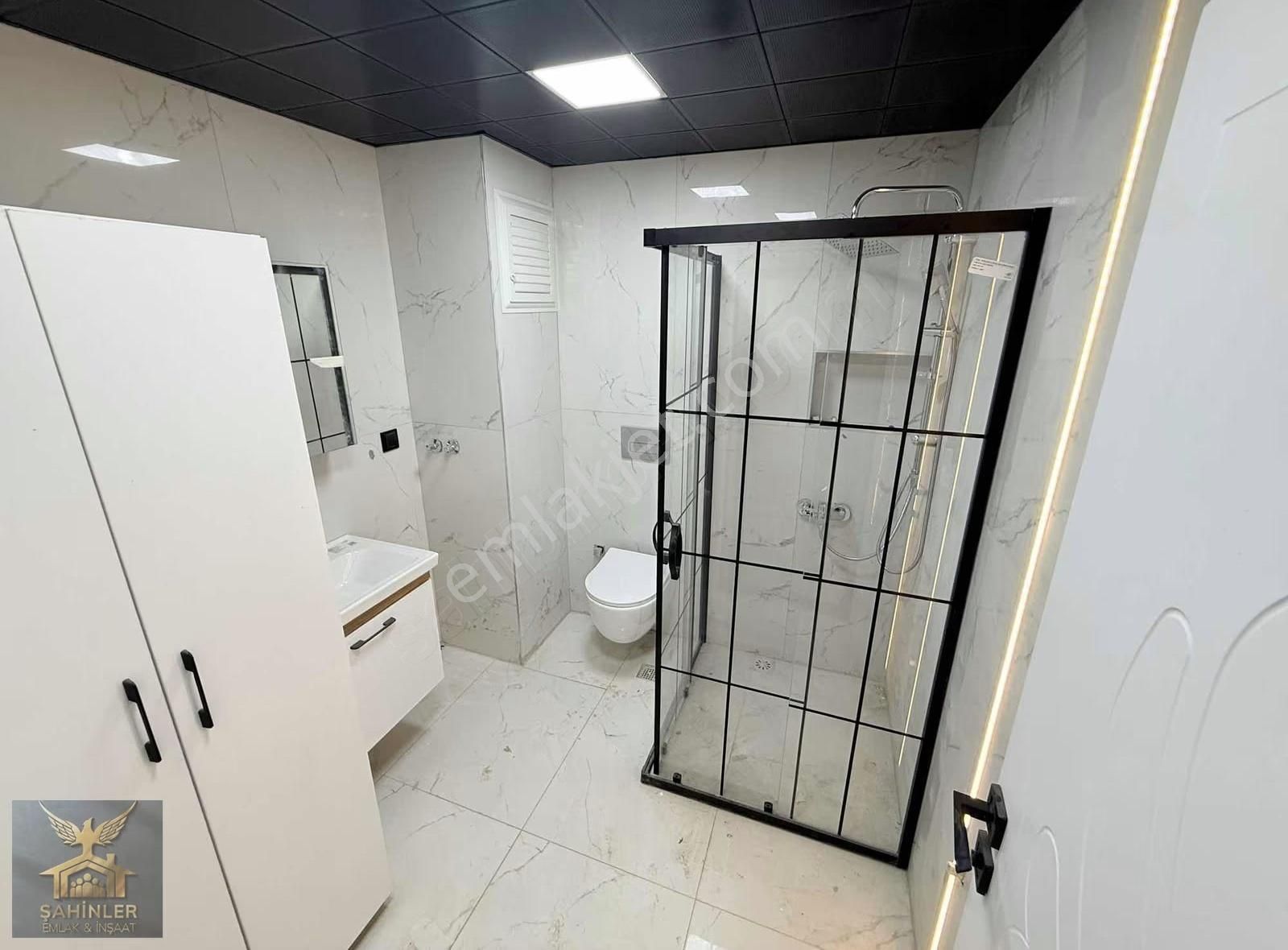 Varsak Aydoğmuşta Lüks Geniş Havuzlu Site İçi Yüksek Giriş Daire - Görsel 11