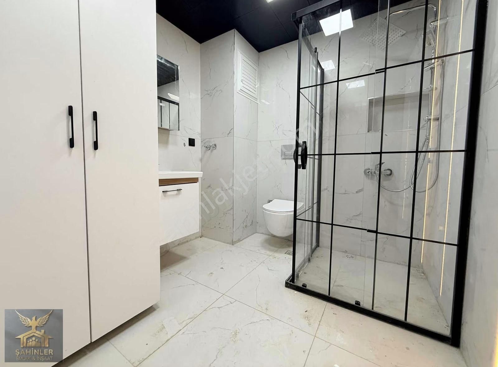 Varsak Aydoğmuşta Lüks Geniş Havuzlu Site İçi Yüksek Giriş Daire - Görsel 16