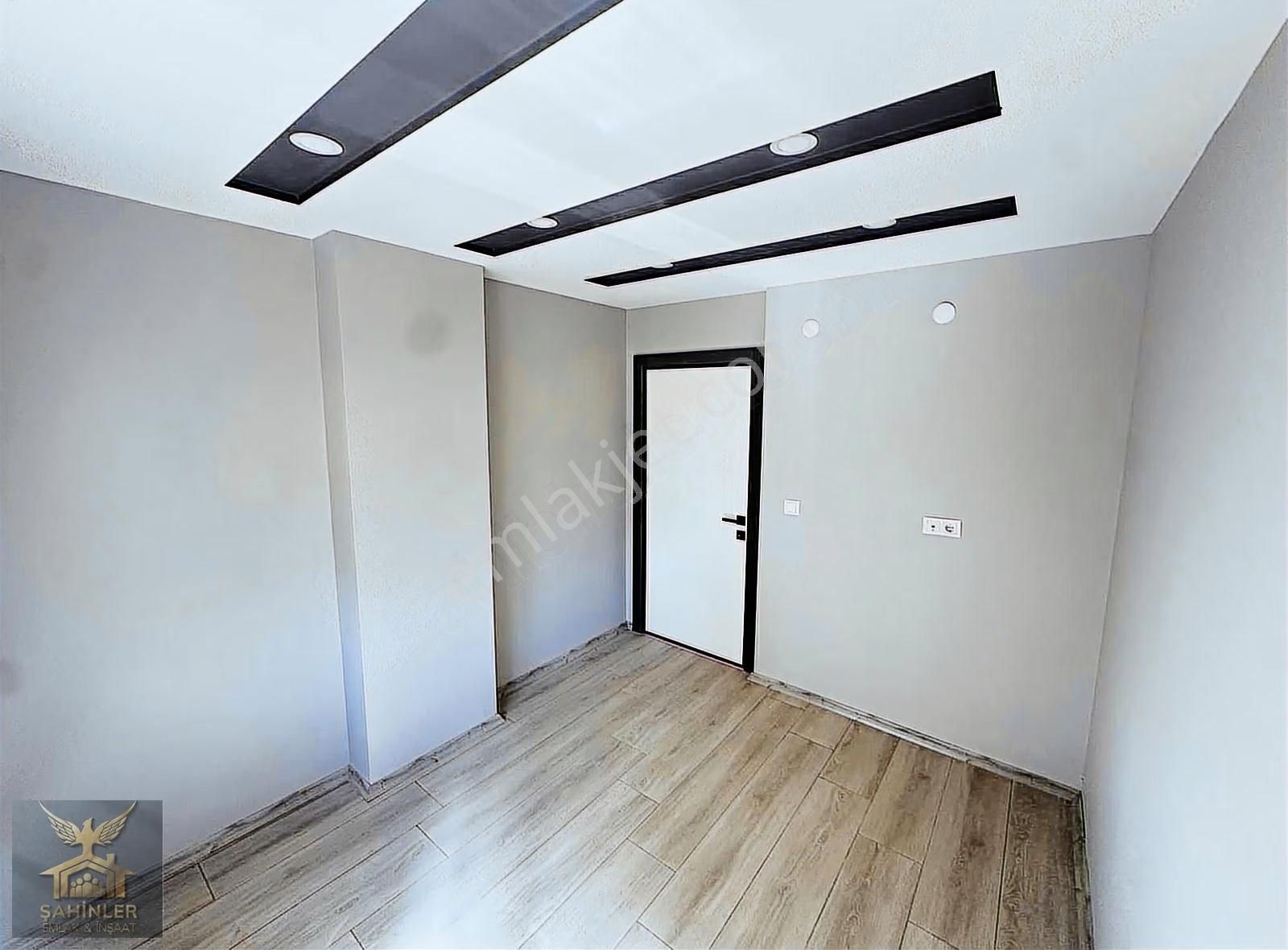 Aydoğmuş'ta Katta Ayrı Mutfak Geniş Salon Çift Balkon Çift Banyo - Görsel 24