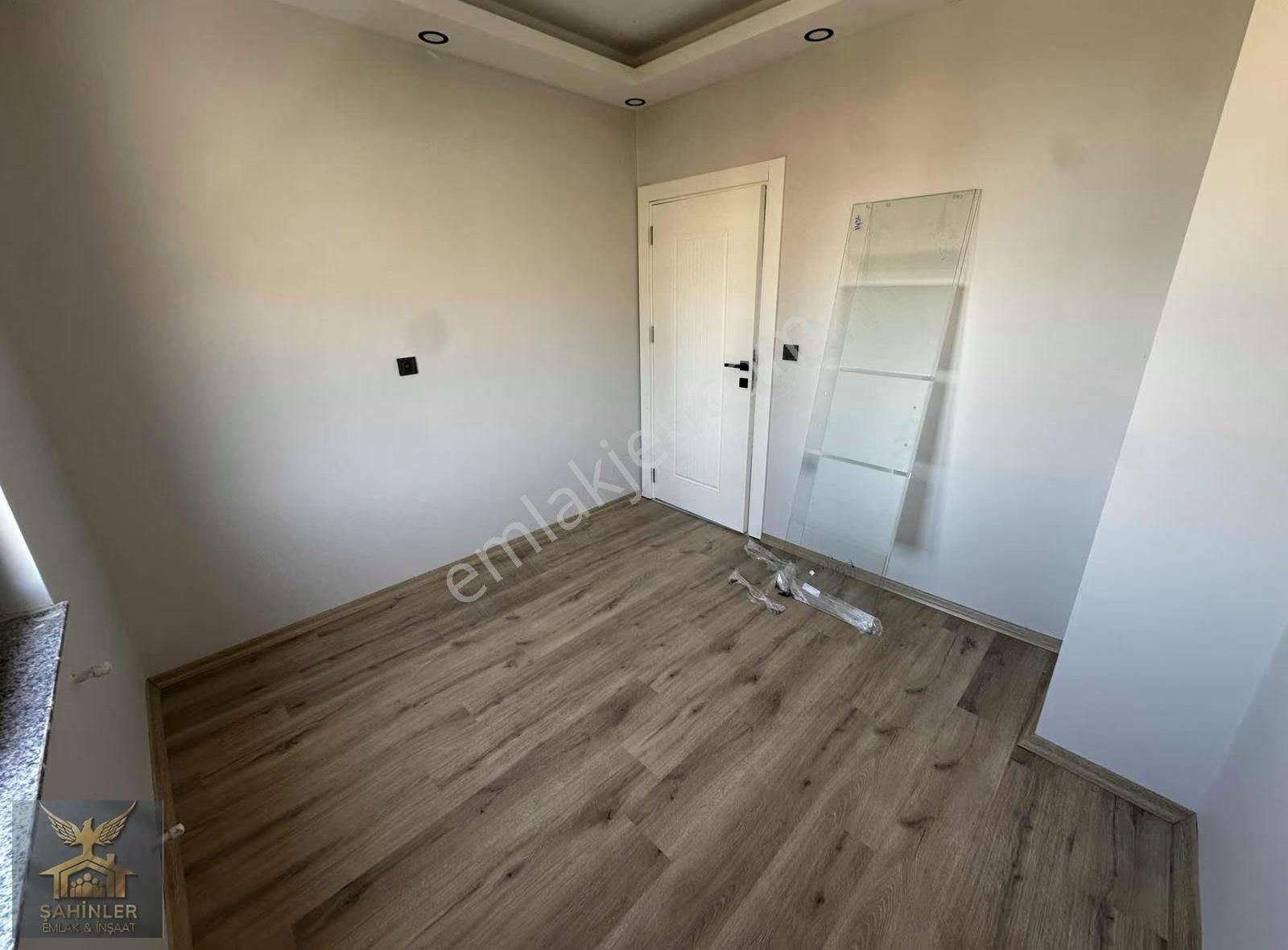 Şehir Hastanesine Yakın Sıfır İskanlı Arakat Cadde Üzeri 3+1 - Görsel 4