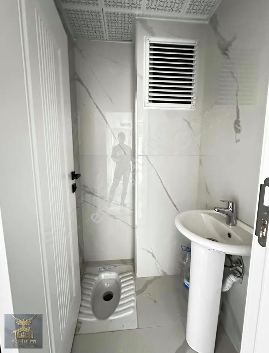 Şehir Hastanesine Yakın Sıfır İskanlı Arakat Cadde Üzeri 3+1 - Görsel 3