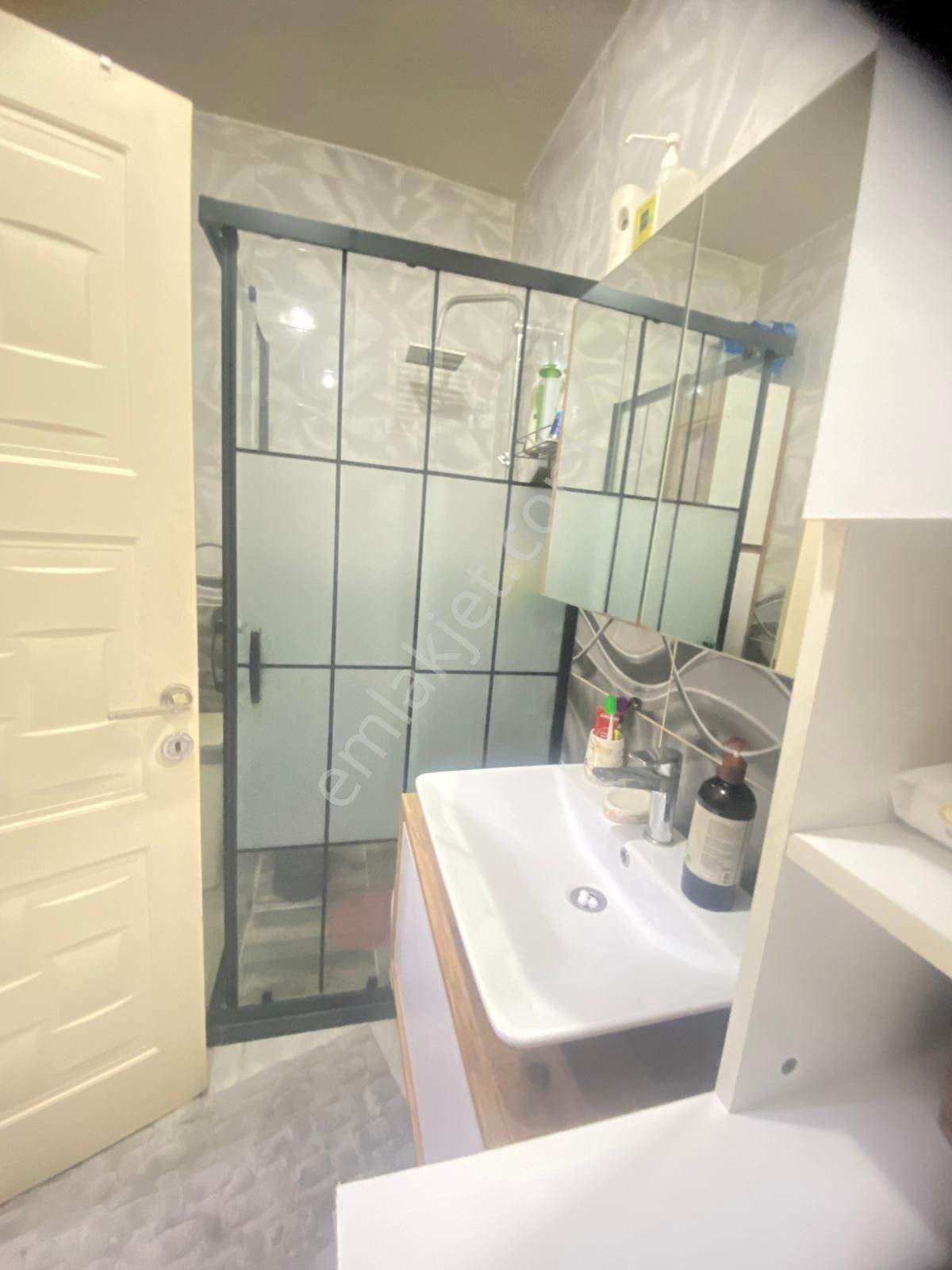 Kemal Türkler mahallesinde Yatırımlık 1+1 Arakat - Görsel 12