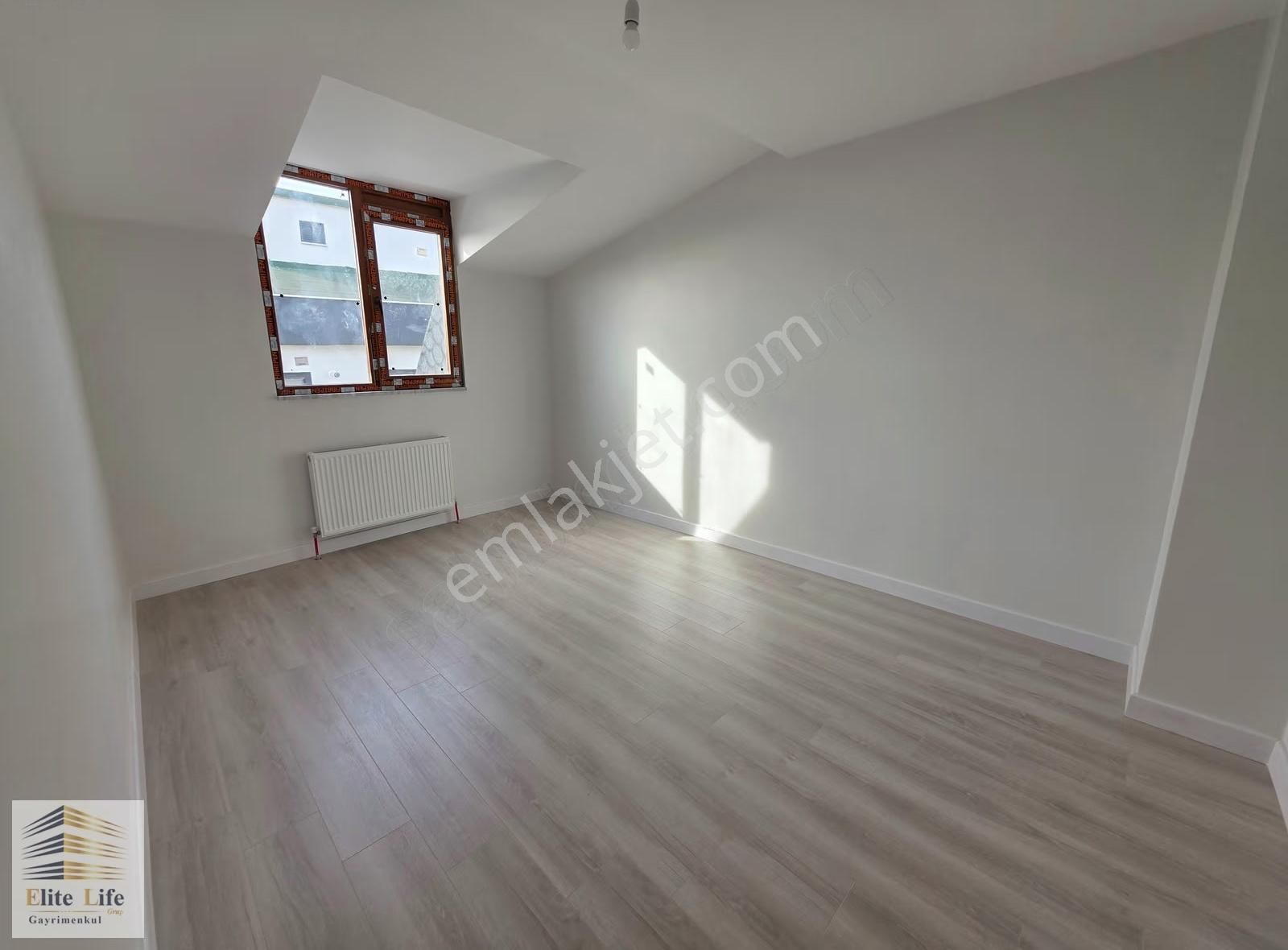 Çekmeköy Çatalmeşe Mahallesinde Harika Konumda 5+2 Dubleks Daire - Görsel 13