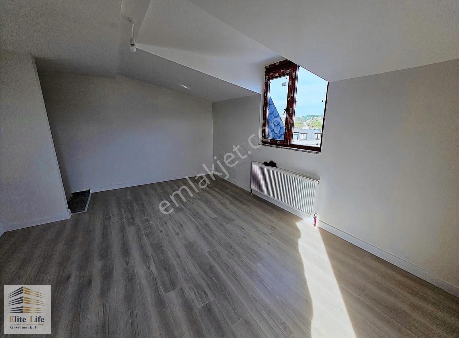 Çekmeköy Çatalmeşe Mahallesinde Harika Konumda 5+2 Dubleks Daire - Görsel 26