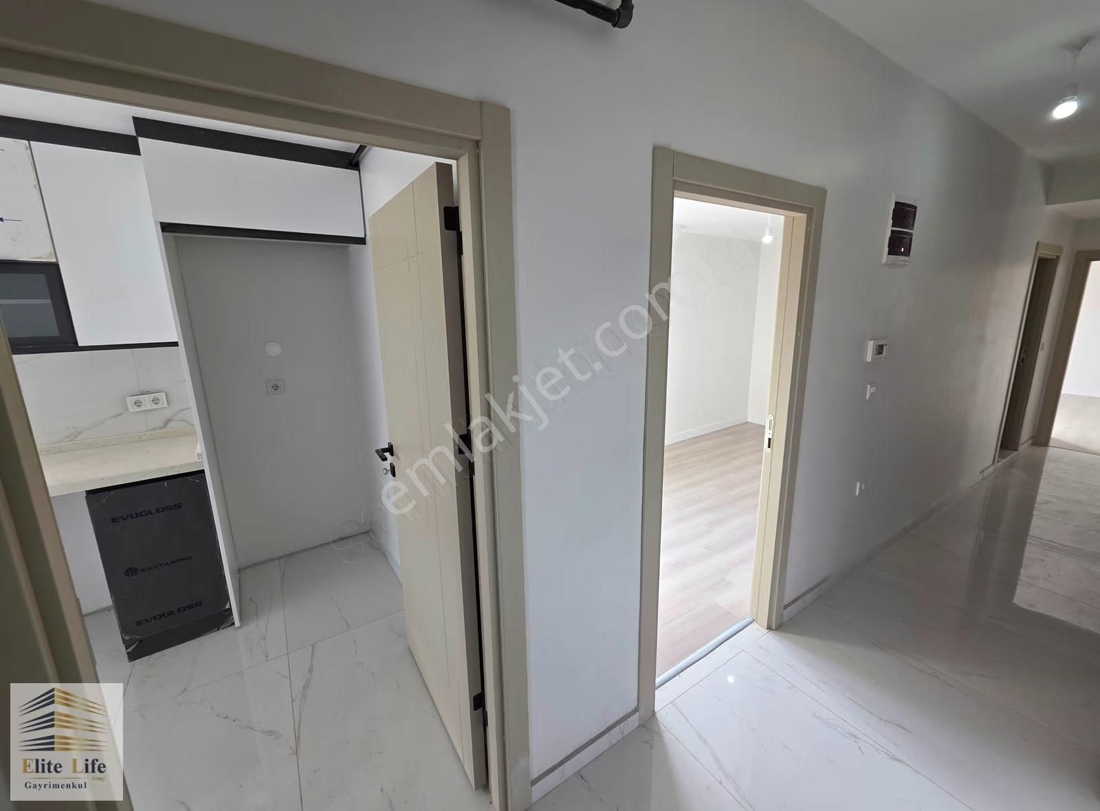 Çekmeköy Çatalmeşe Mahallesinde Harika Konumda 5+2 Dubleks Daire - Görsel 10