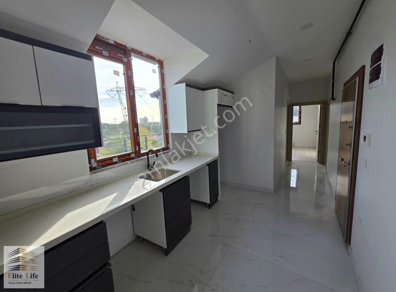 Çekmeköy Çatalmeşe Mahallesinde Harika Konumda 5+2 Dubleks Daire - Görsel 19