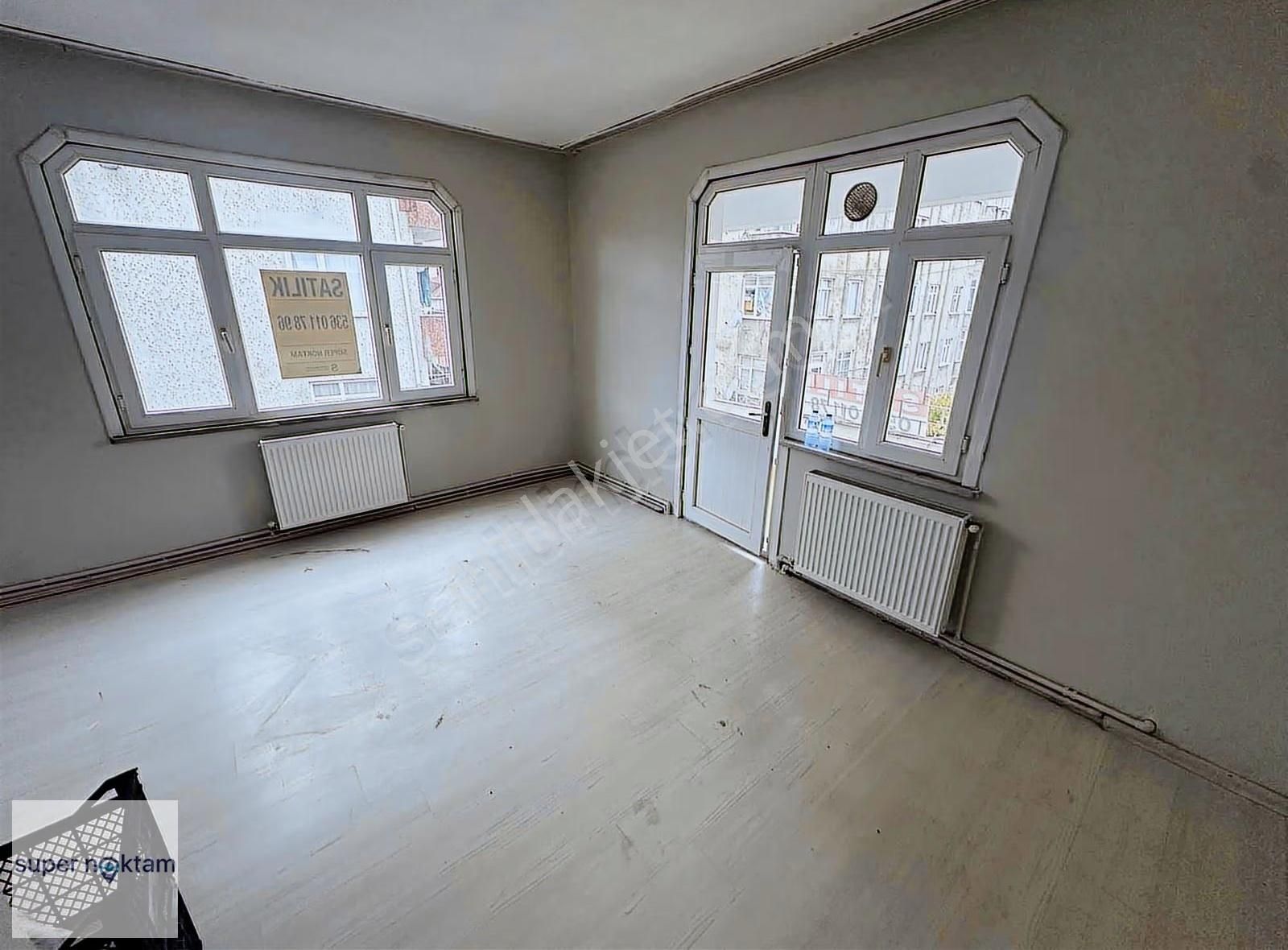 Mehmet Akif'te Cadde Üzeri 13mt Hisseli 3.kat 1+1 Satılık Daire - Görsel 2