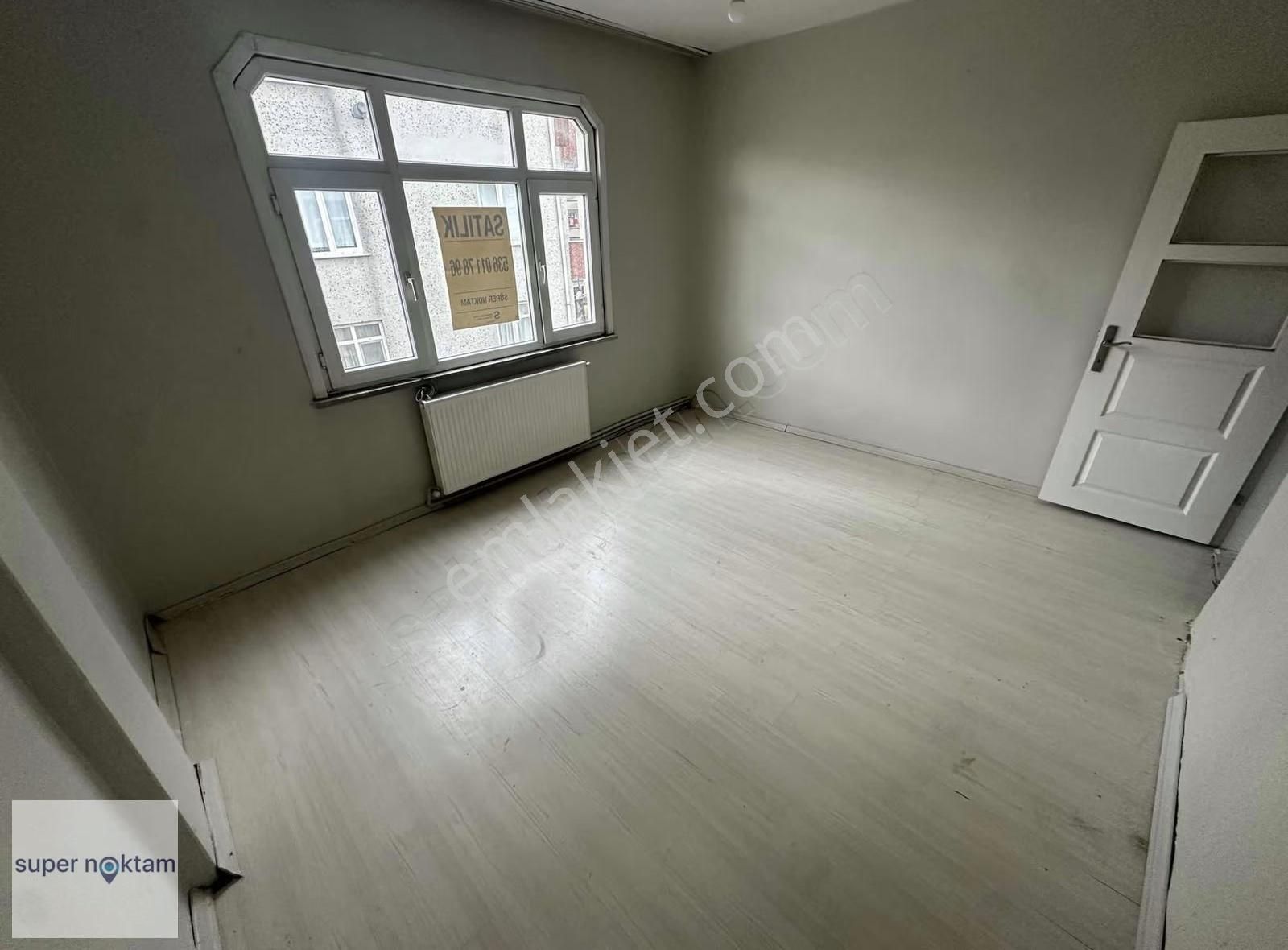 Mehmet Akif'te Cadde Üzeri 13mt Hisseli 3.kat 1+1 Satılık Daire - Görsel 5