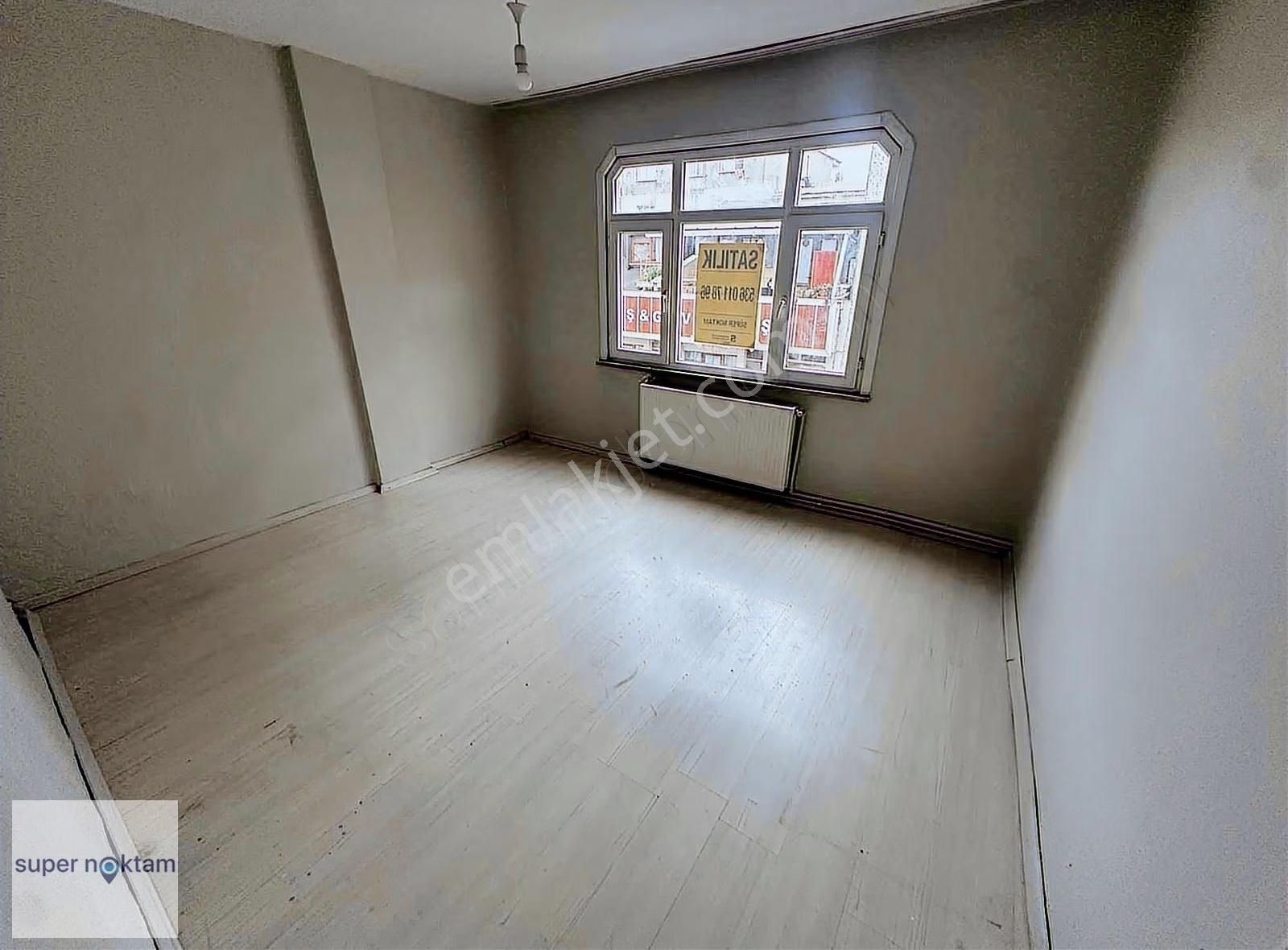 Mehmet Akif'te Cadde Üzeri 13mt Hisseli 3.kat 1+1 Satılık Daire - Görsel 4