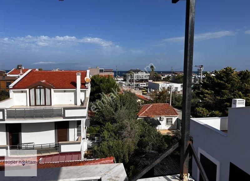 Urla Zeytinalanın'da Teraslı Denize Yürüme Mesafesi Kiralık 2+1 - Görsel 12